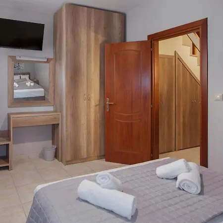 Holiday home Argyros 1